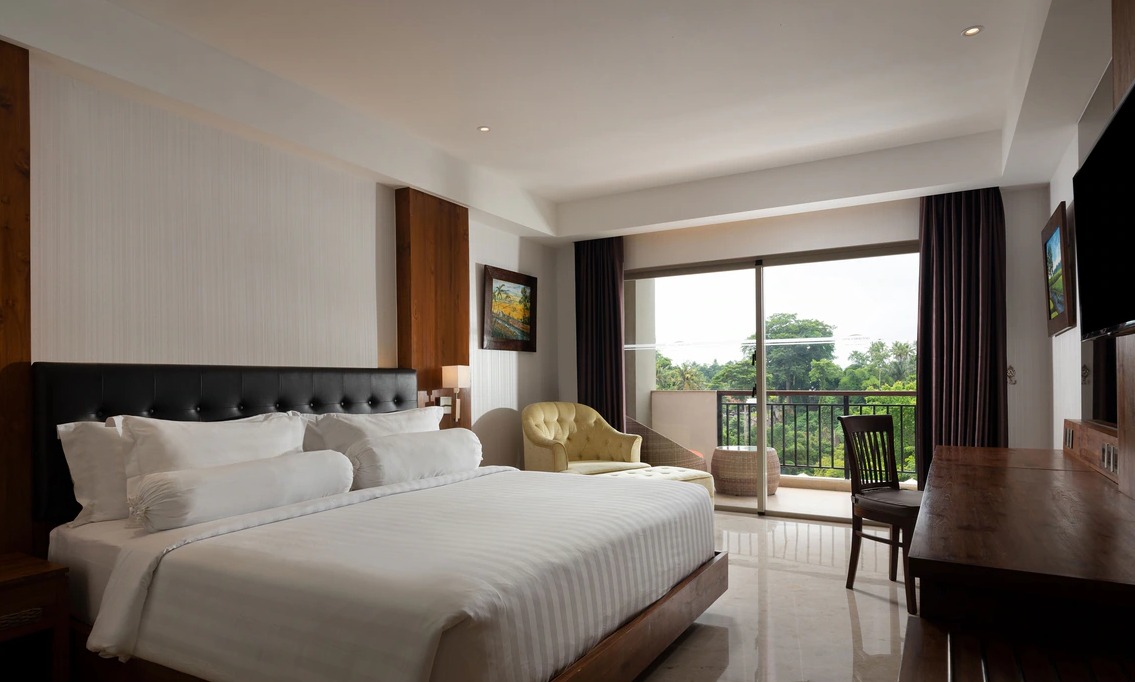 Deluxe River View Room with Balcony
